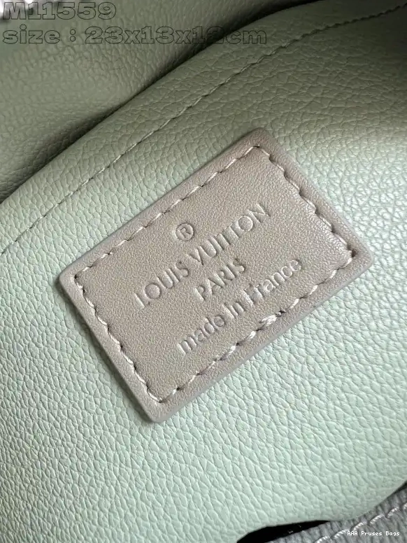 AAA Replica Ru VUITTON DOPP LOCKER KIT LOUIS bag-23*13*12CM 0621